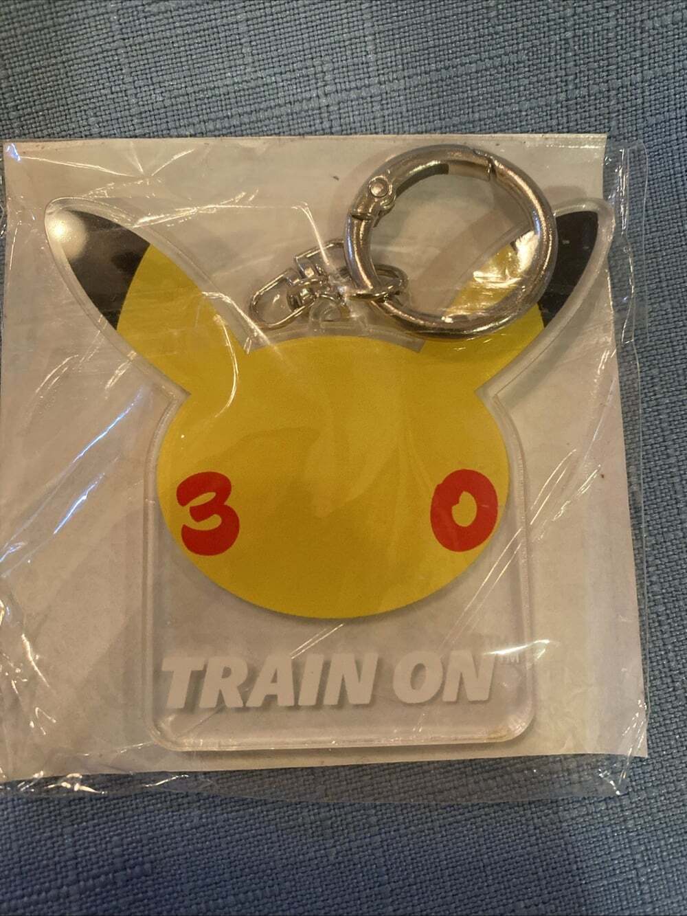 Pokemon Center: Pokémon 30th Celebration Key Chain - Picture 3 of 3